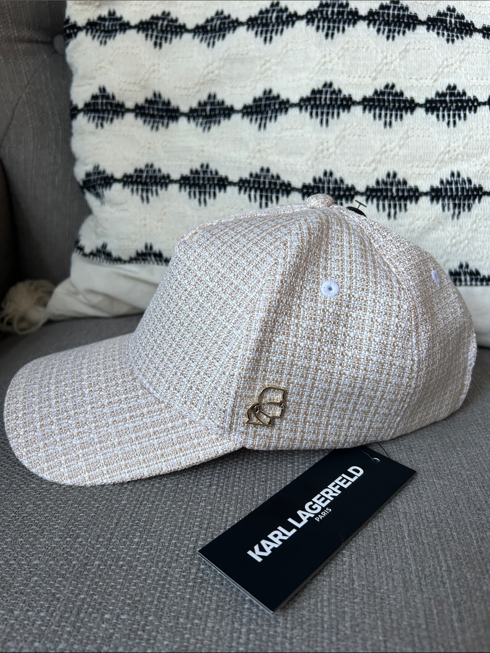 NWT Karl Lagerfeld Women Beige Tweed Baseball Hat with Gold Logo
